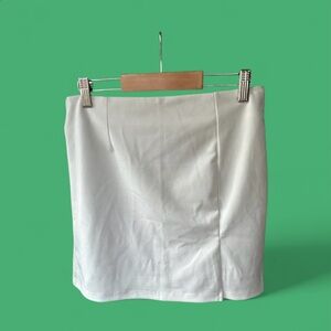 🌺Milky white lined mini skirt